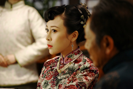 电眼美女贾媛媛贾媛媛饰演春草儿新浪娱乐讯 由" 传奇剧王"郭靖宇