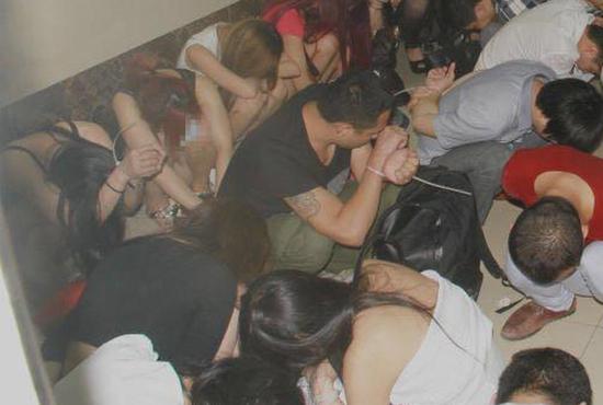 广州新快报讯 记者陈海生 通讯员胡敏报道 通过微信发布大量淫秽相片