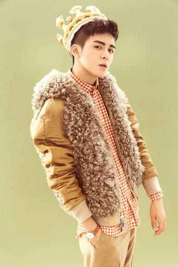 曾舜晞首登大刊封面鲜漾少年暖萌男友力爆棚