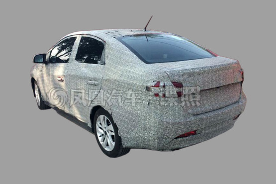 纳智捷3路试谍照曝光 预计明年上市