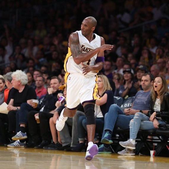 科比痛批球队防守