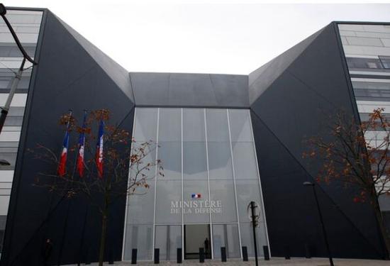 法国国防部新大楼正门。