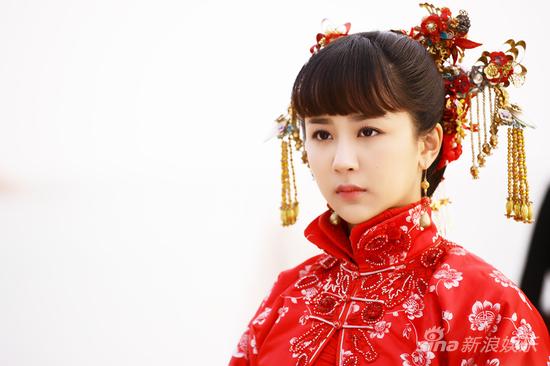 杨紫饰演吴若云