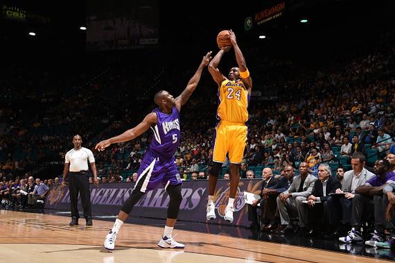 科比本赛季面对防守的三分命中率很不理想