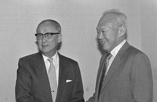 李光耀（右）会见辜振甫