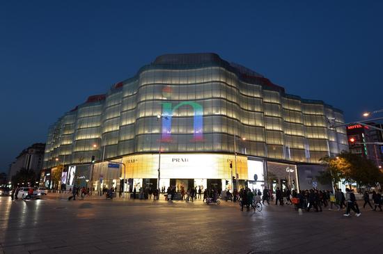 北京王府井银泰in88携韩火火打造潮流殿堂时装大秀