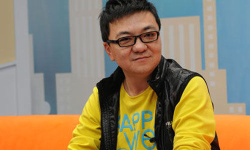 董路解说欧冠比赛时睡着打呼噜董路老了熬不住