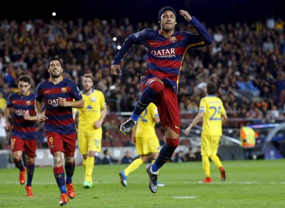 内马尔首开纪录