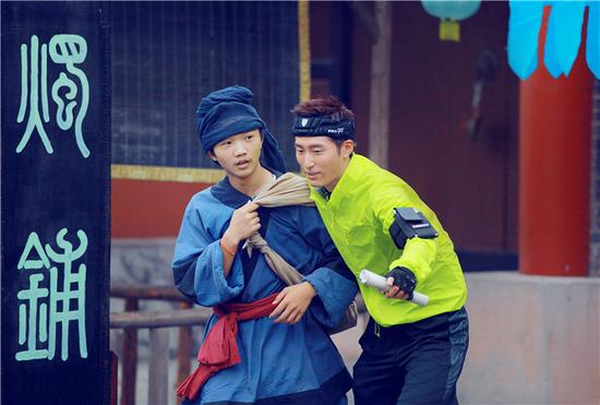 窦骁新浪娱乐讯 湖南卫视年度压轴综艺大戏《全员加速中》将在本周五