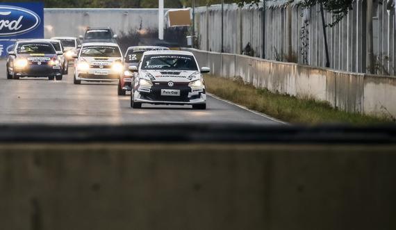 POLO杯在北京通州中汽联赛车场迎来了收官战排位赛的角逐