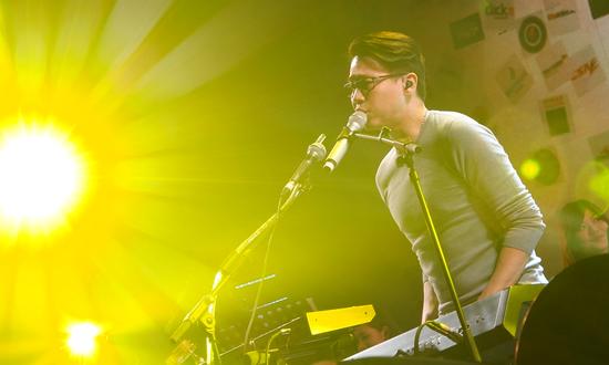 陶喆现身北京备战演唱会