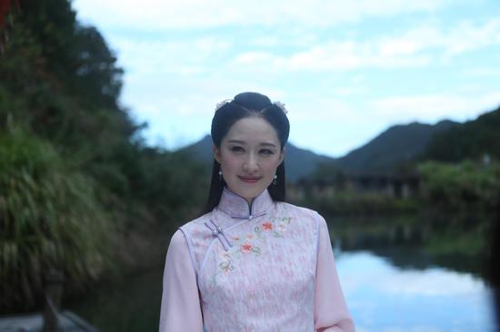 张雯自认女汉子 刘恩佑曝甜馨私下内向|刘恩佑|张雯|烟花易冷_新浪