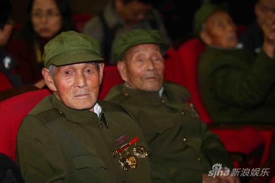 延安老八路70年后再看歌剧《白毛女》