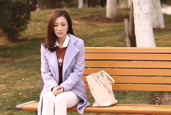 李依晓饰演张映雪