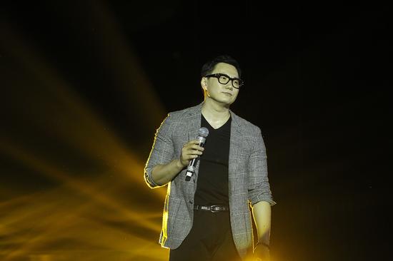 韩歌手郑淳元举行玩唱会 1931组合现身