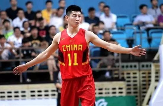 衡艺丰新赛季未注册