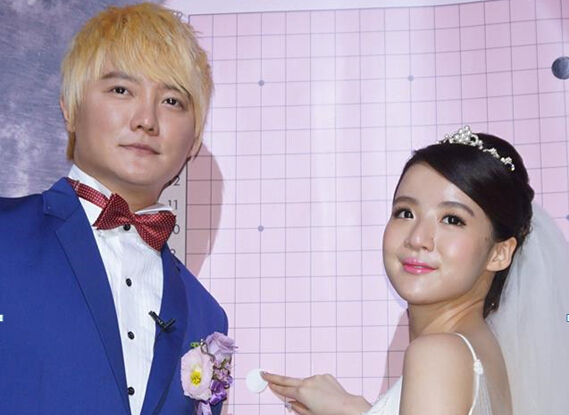 飞儿乐团阿沁婚宴联棋 台湾围棋最甜蜜一局