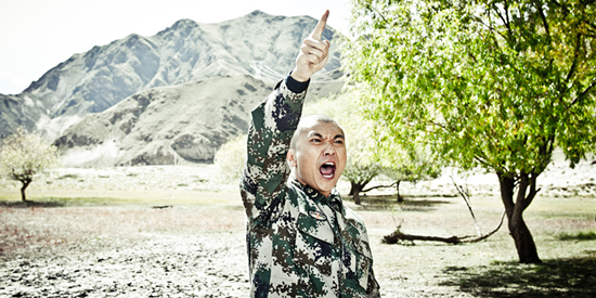 《雪域雄鹰》王大奇演热血班长 刻板严厉