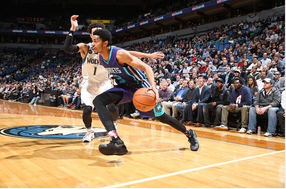 书豪+兰姆的替补后场组合才是黄蜂最强火力点