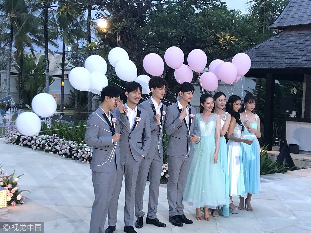 付辛博颖儿婚礼伴郎伴娘团看点也很多郭碧婷挽手马可像演偶像剧
