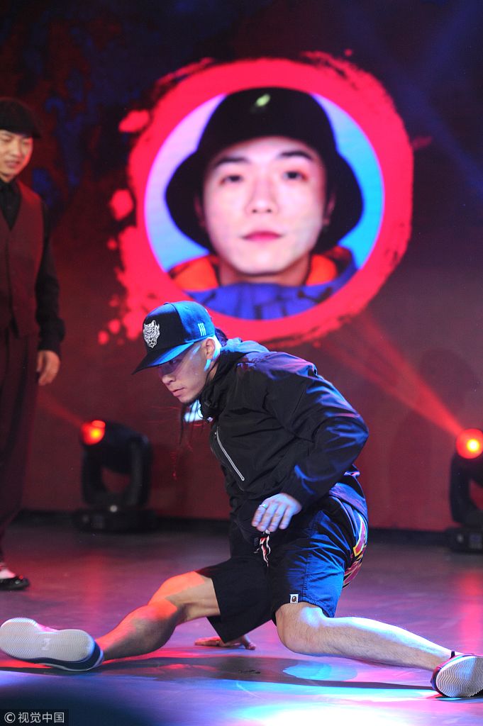 《这!就是街舞》上演"最后战役" 石头摘得最强battle王