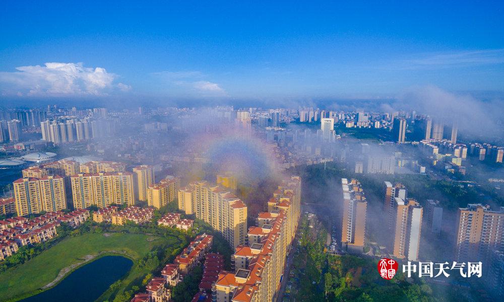 广西钦州现平流雾奇观 整个城市犹如仙境