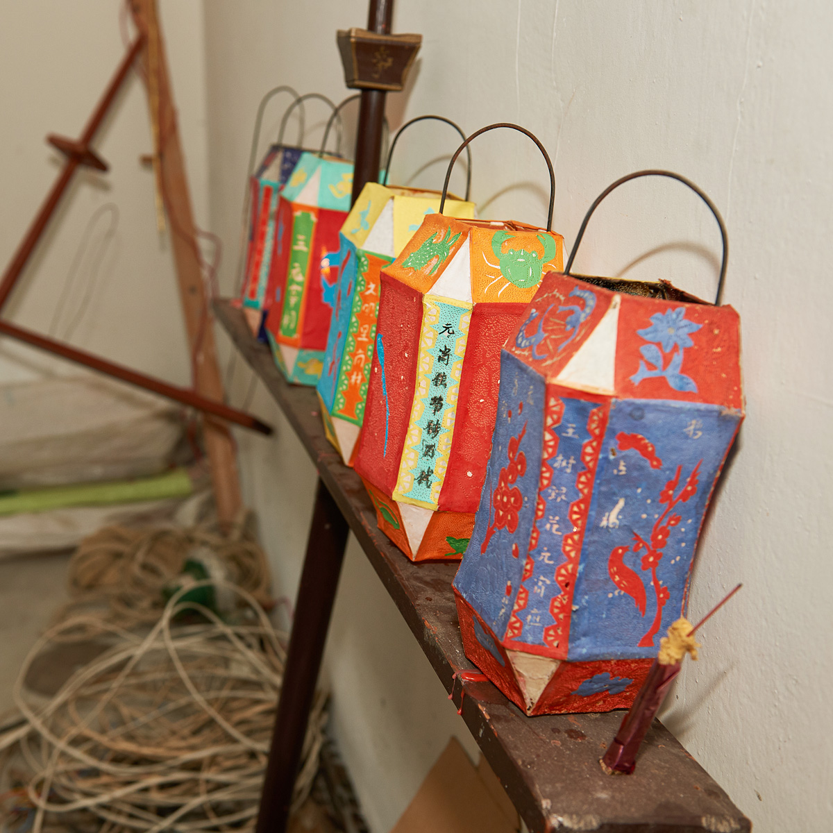 这盏扎满洞洞的淳安纸灯500年前就有了