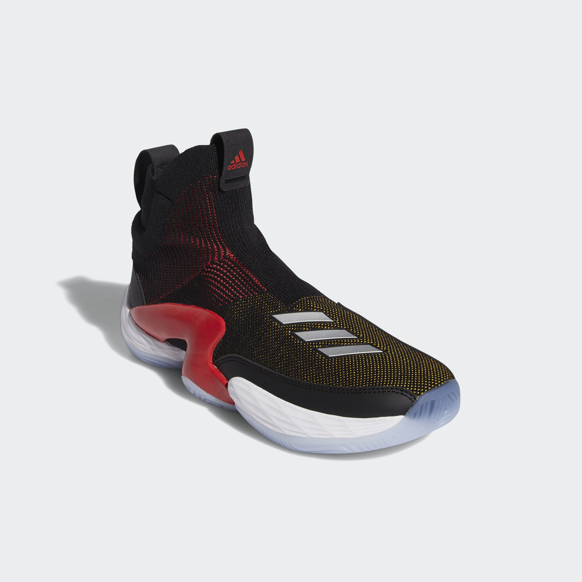 新一代 adidas 无鞋带篮球鞋来了!