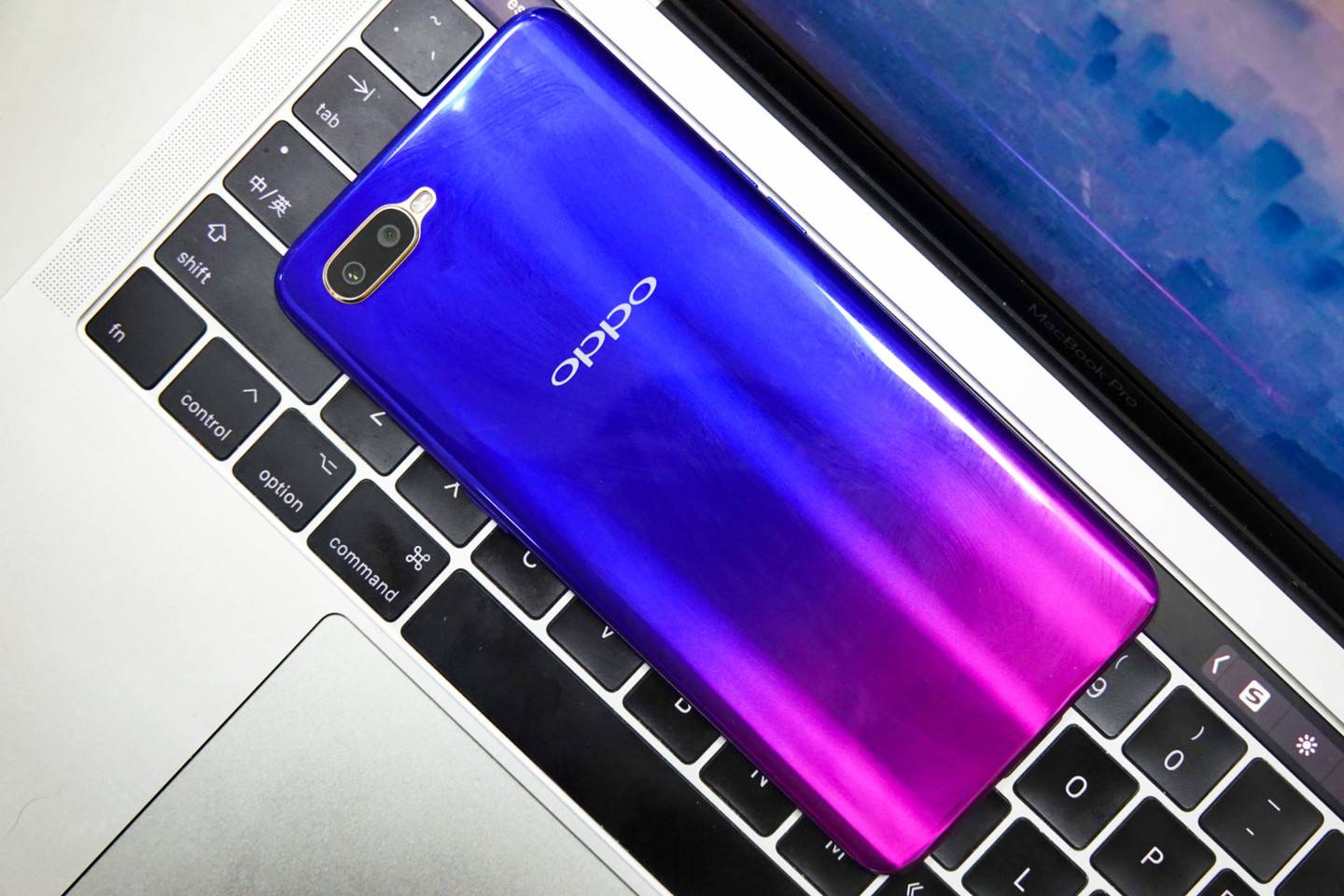 oppo k1体验:2000元以内,独一份的屏幕指纹