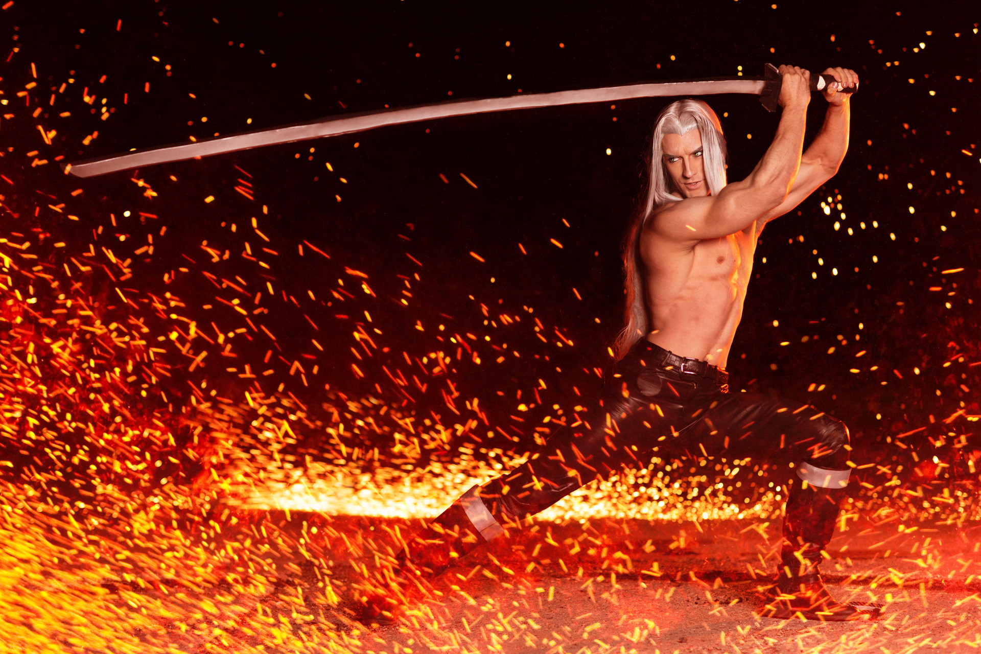 cosplayer leon chiro为了这次萨菲罗斯cos真的是下了血本,真人站进了