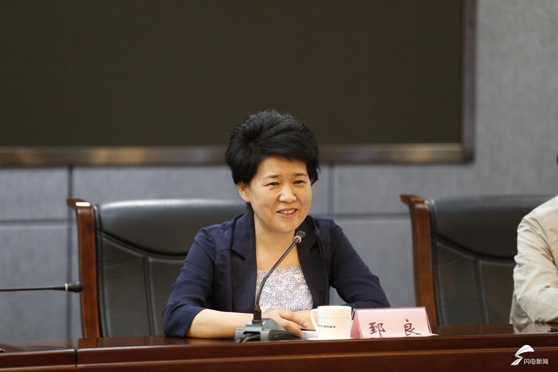 济南出租车驾驶员成城市旅游讲解员