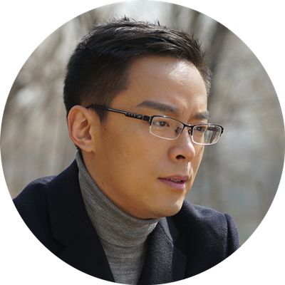 诵读嘉宾:张仲鲁中央电视台新闻频道主持人.