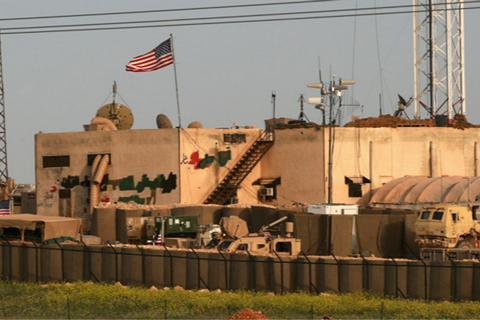  图为美国在叙利亚的军事基地（图：俄罗斯卫星通讯社）