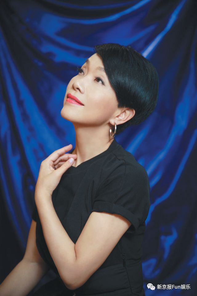 深圳酒吧驻唱就像练习生丨改革开放40周年先锋人物·陈明