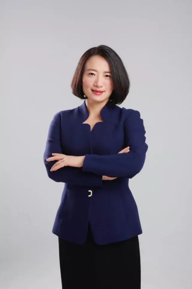 对话《华丽志》创始人余燕:热潮中的中国时尚创业者机遇与挑战在哪里?