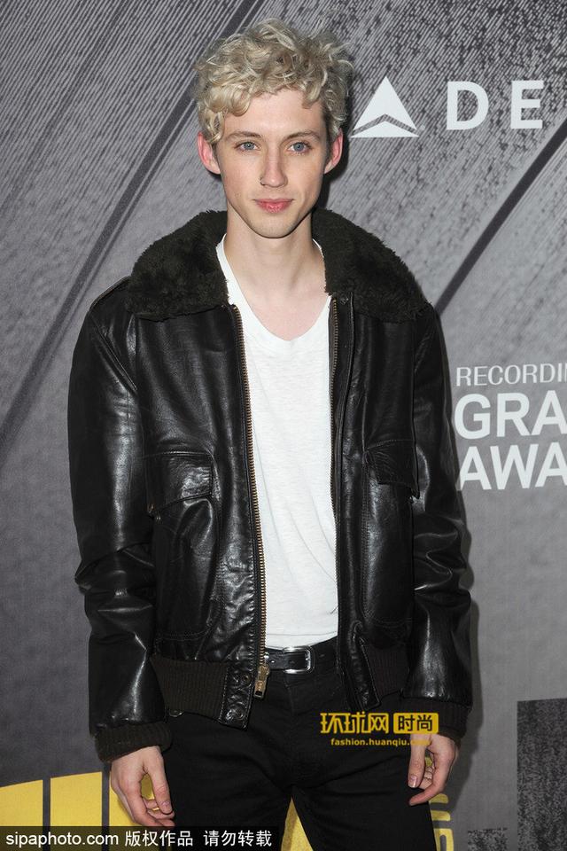 2018年8月14日消息, "戳爷"特洛耶·希文(troye sivan)近日出席了2018