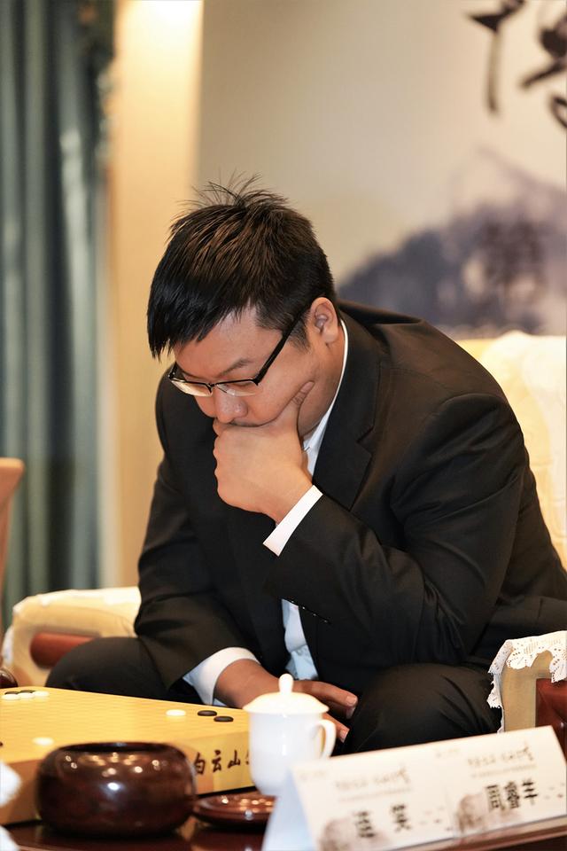 棋圣战三番棋首局周睿羊逆转胜连笑 1:0领先