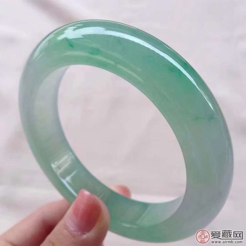 翡翠的哪些因素,决定了翡翠价位|翡翠_新浪财经