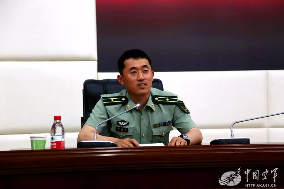 从空军学员到陆军营长,他开挂的军旅人生其实有"宝典"|空军|郭国华