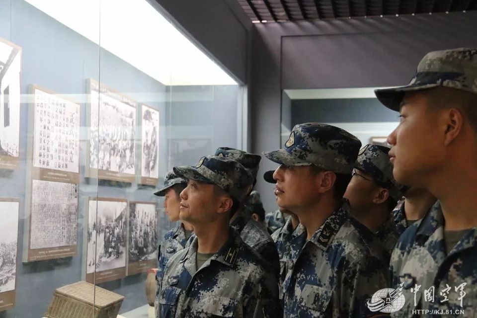 东部战区空军航空兵某旅参观新四军军部旧址纪念馆侧记初夏的江南