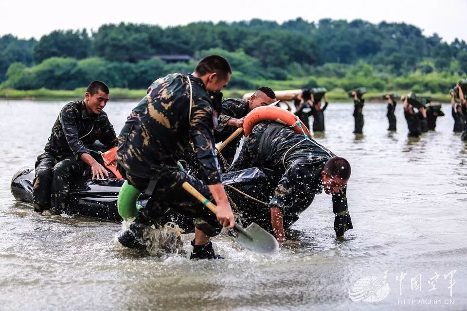 除了震撼还是震撼空军猎人这样突破地狱