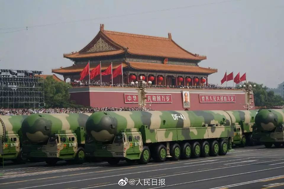 西方眼里的中国阅兵五味杂陈