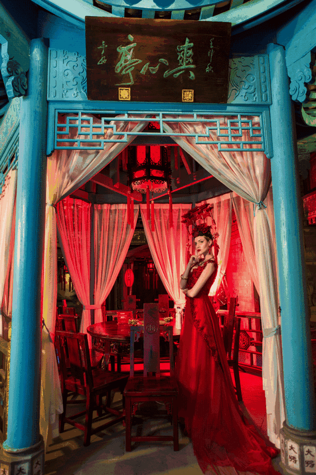 第一手消息!抖音美女在武侯祠集合,目标竟是为同一个ta!