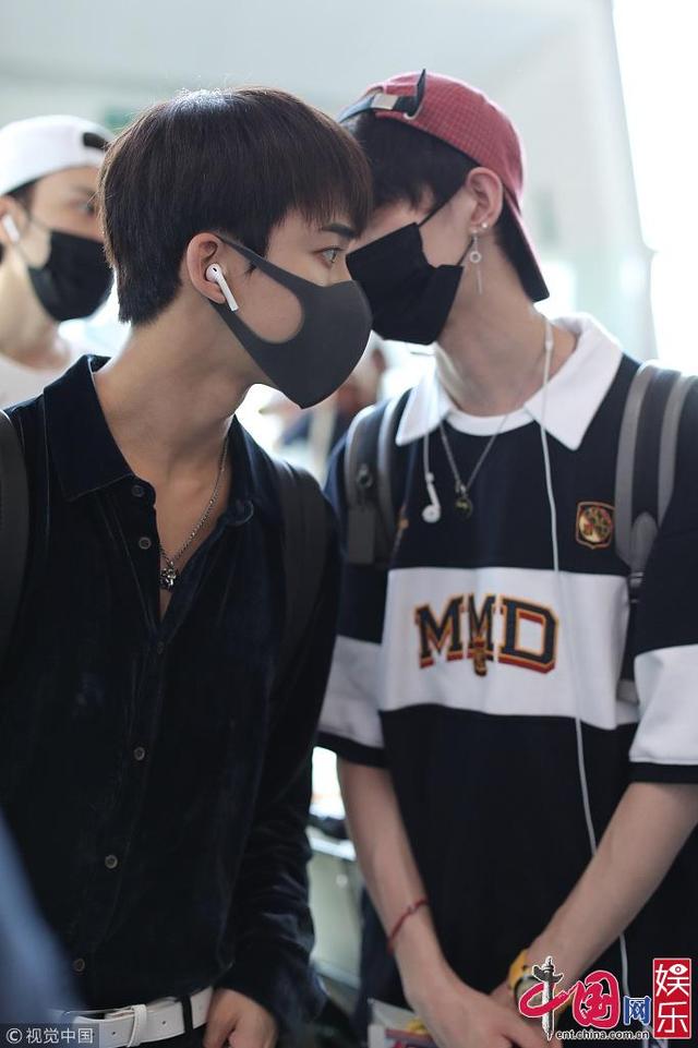 范丞丞绿毛吸睛获黄新淳撩发