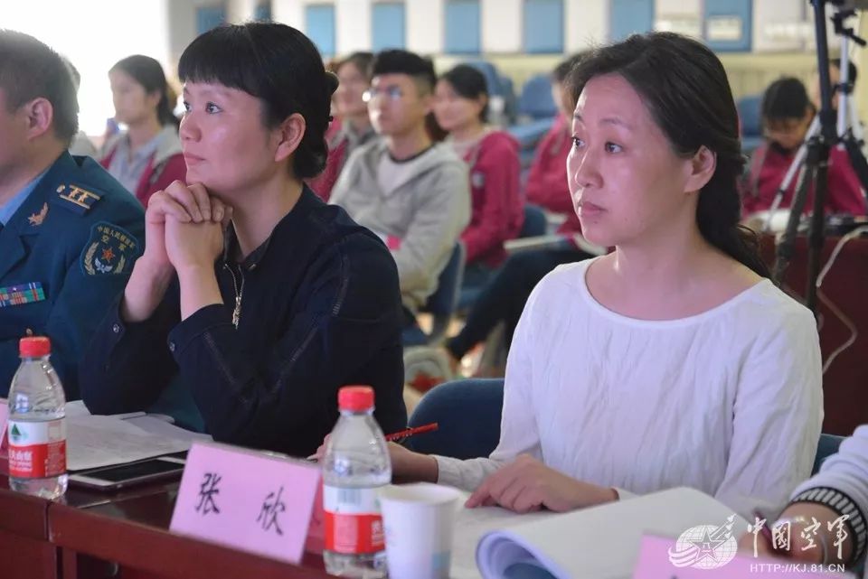 锦江河畔,16名幼儿教师开始了一场关于爱与责