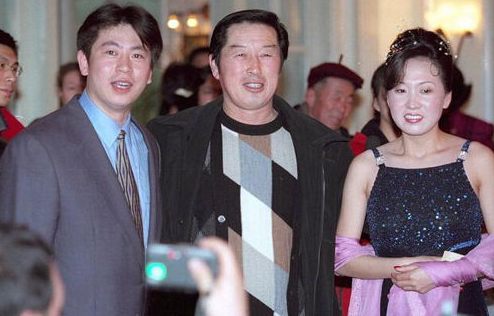 奥运冠军王军霞因伤退赛,结了3次婚,45岁依旧神采奕奕