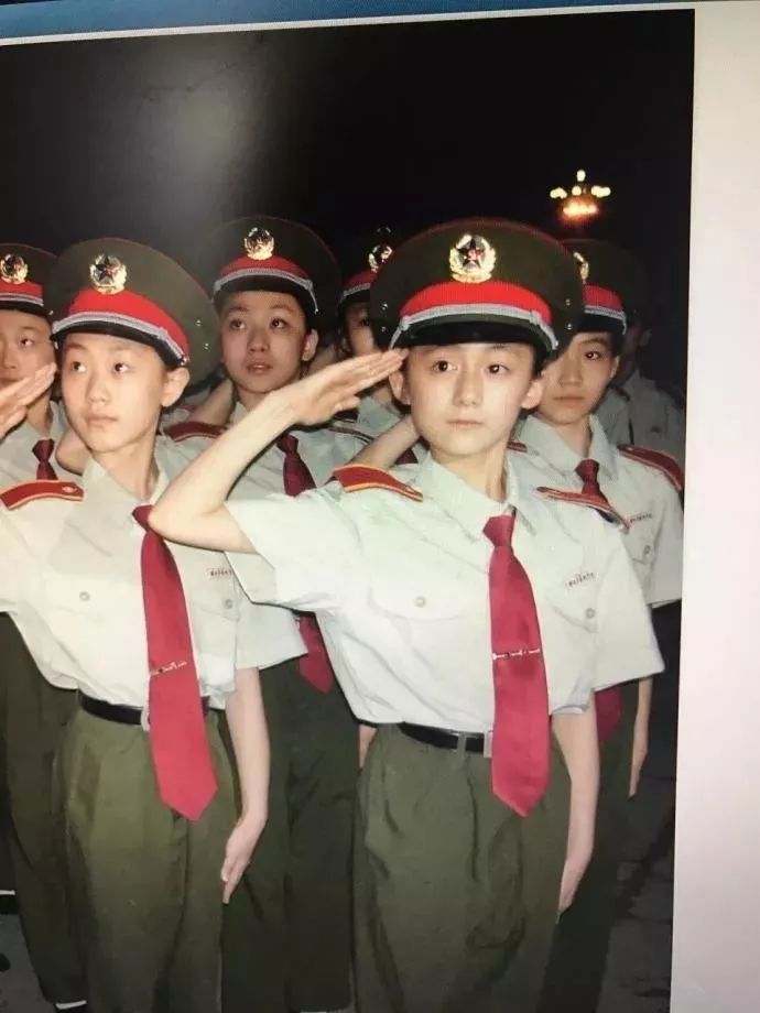 李诞|女朋友|陈典_新浪新闻