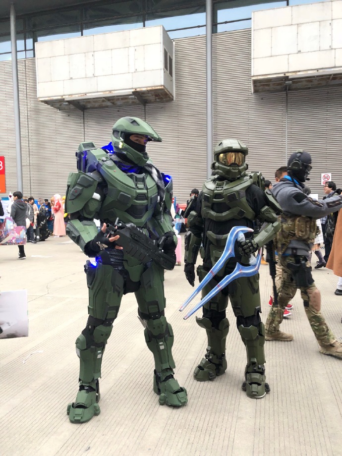 上海漫展你的偶像汪东城cos光环士官长