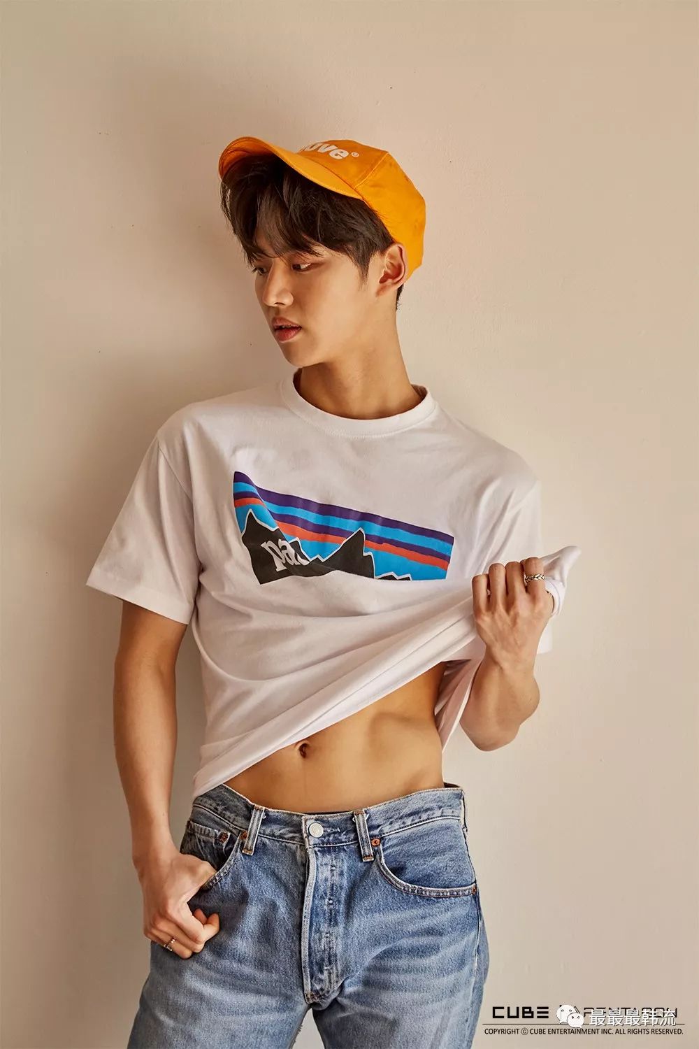 梁洪硕出生于1994年,副vocal,身高181cm,也是个大长腿小哥哥!