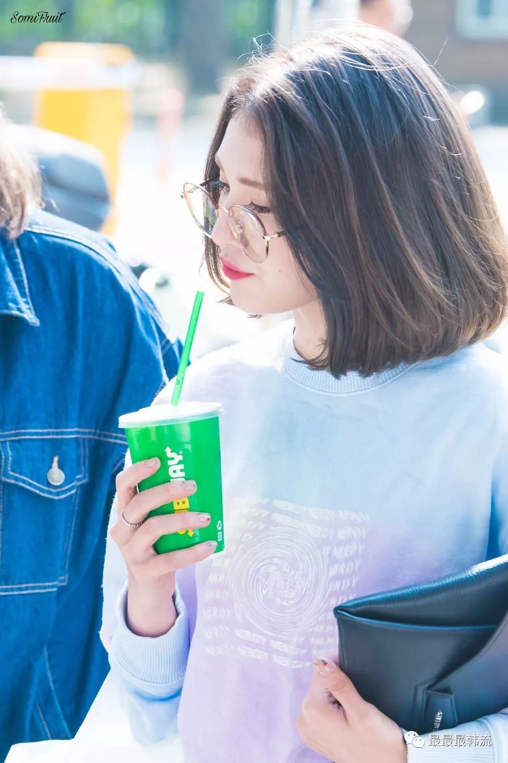 就全昭弥这个造型分分钟脑补出一篇斯文败类霸